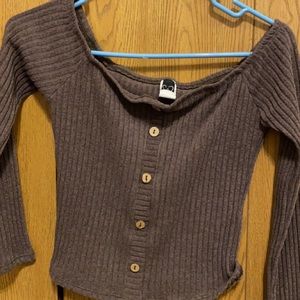 Off the shoulder top from Windsor